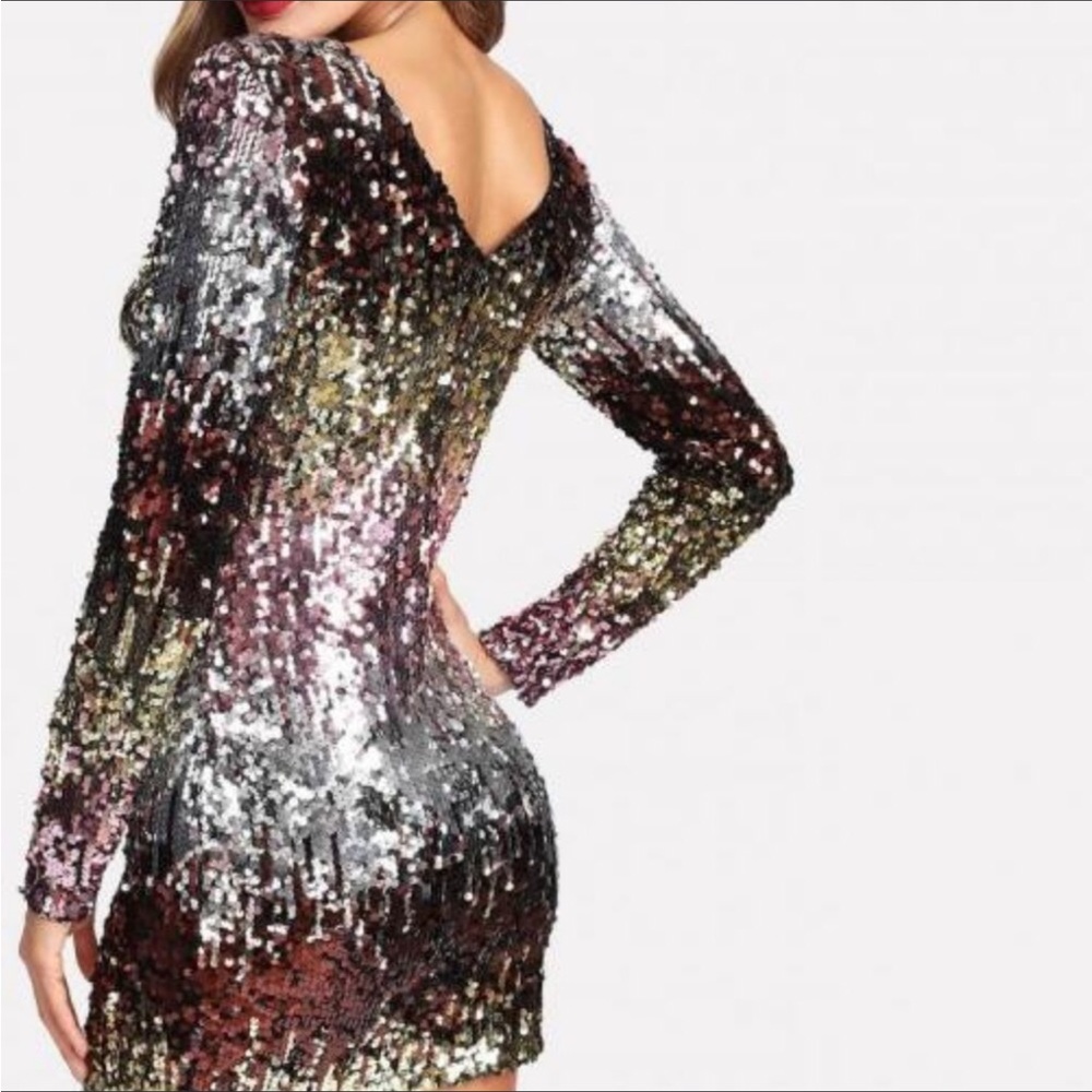 DRESS SIZE SMALL - Picture 2 of 8